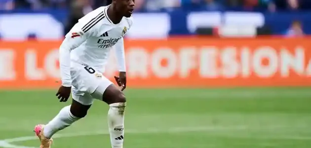 تشابي ألونسو يواجه معضلة بشأن دور إدواردو كامافينجا في ريال مدريد