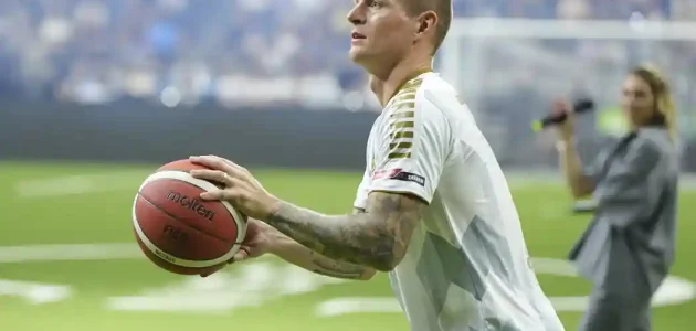 توني كروس يعزز ثقة لاعب ريال مدريد الشاب لتحقيق النجاح تحت إشراف ألونسو